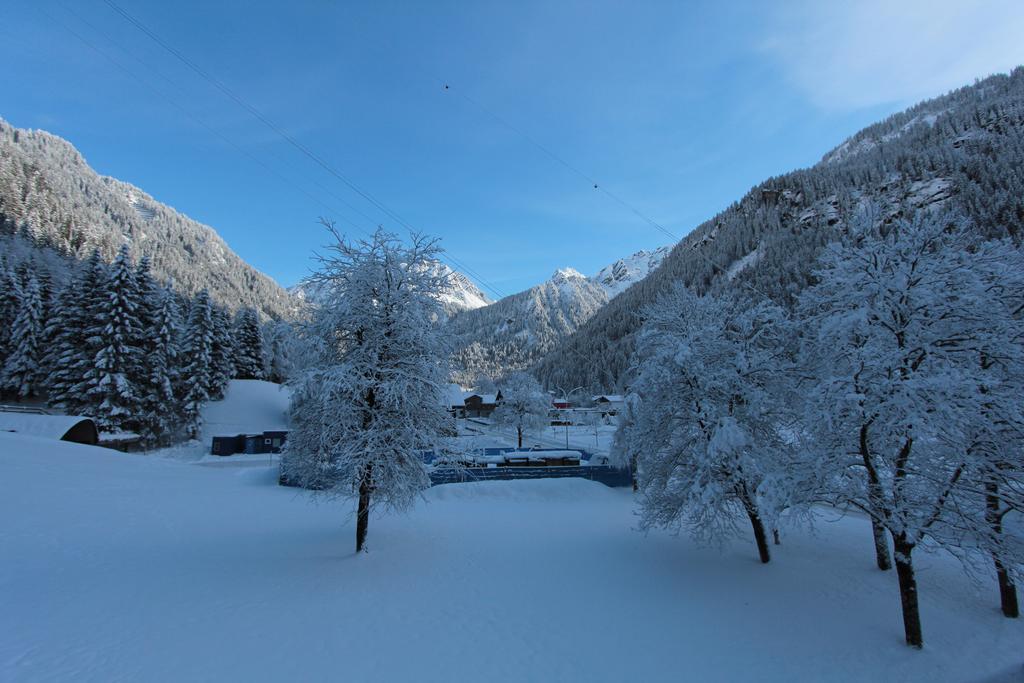 Haus Am Rain Bed & Breakfast Partenen Exterior photo