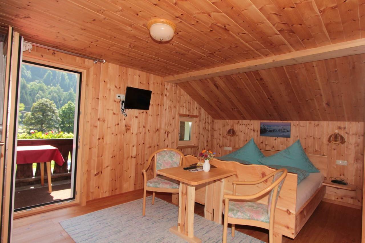 Haus Am Rain Bed & Breakfast Partenen Exterior photo